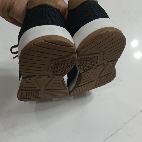 Men's Black and Tan Sneakers - Picture 5 of 6